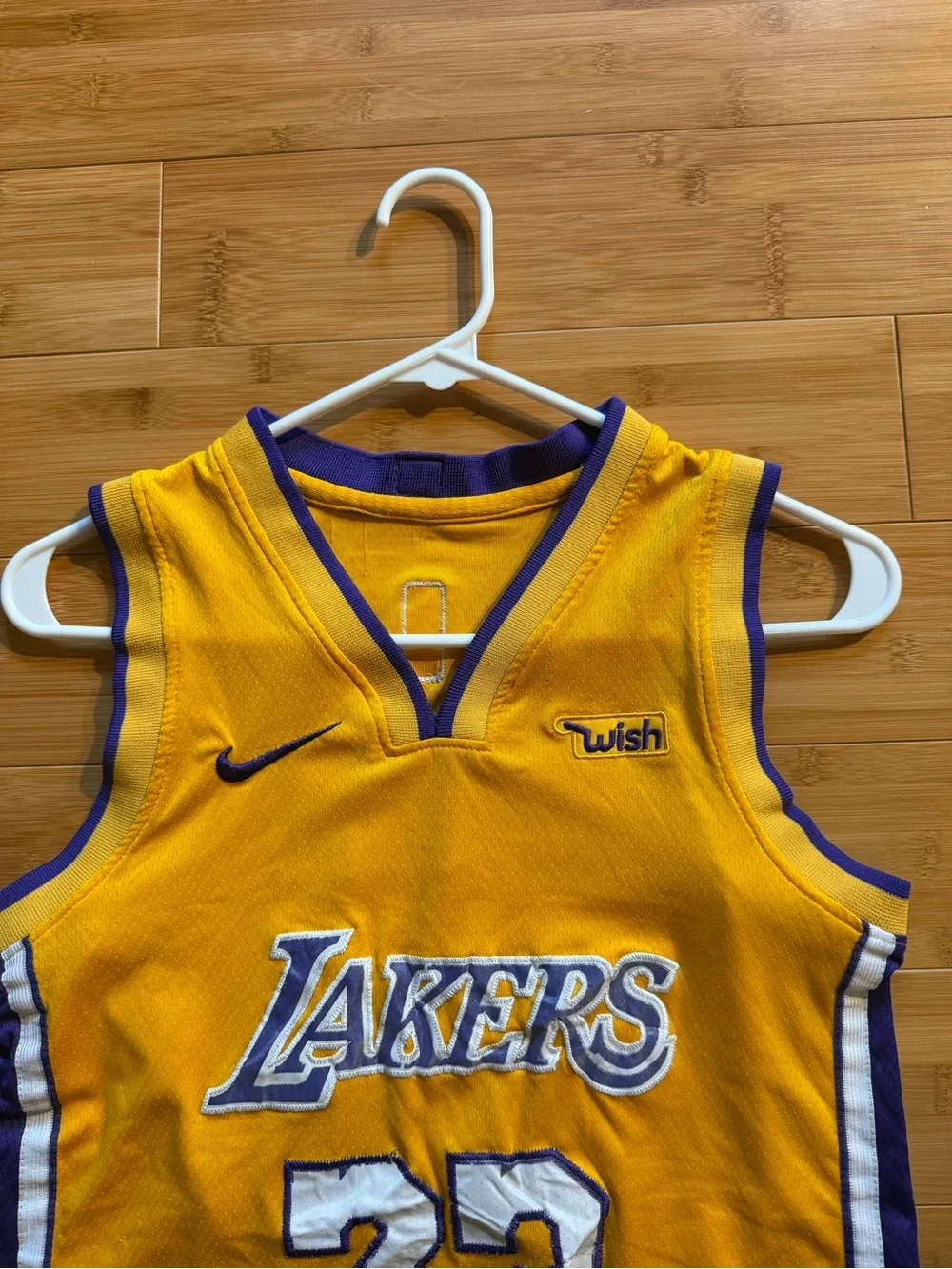 Nike LeBron James Lakers #23 Swingman Jersey - Youth Medium - Wish Logo - NBA